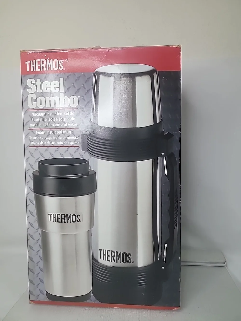 Thermos vacuum insulated
